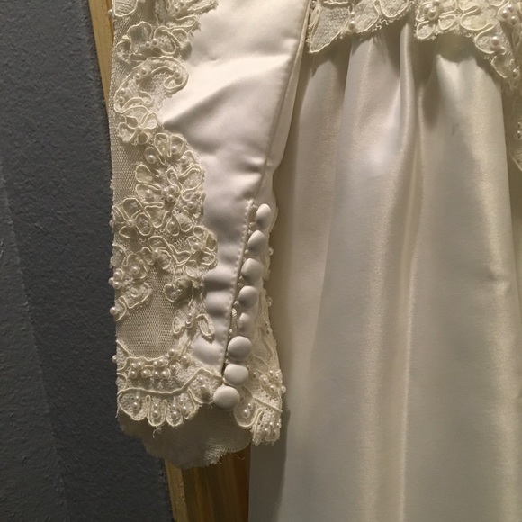 Wedding Dress 12 Salon Collection by Elena - Picture 9 of 13